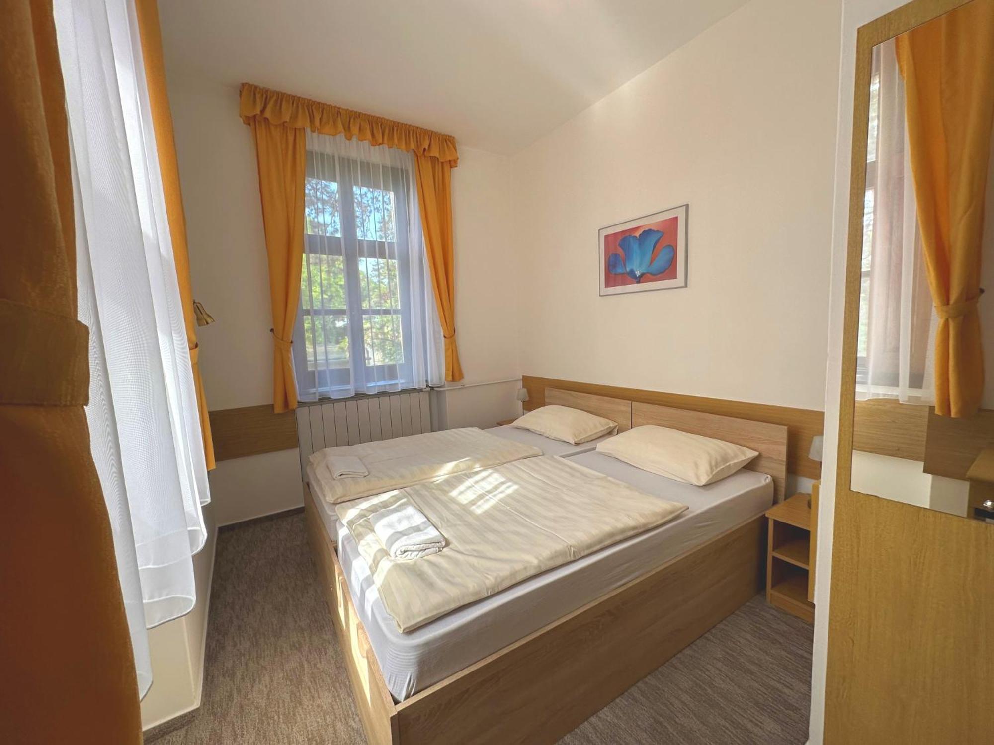 Imola Garden Vendeghaz Hotel Balatonfured Exterior photo